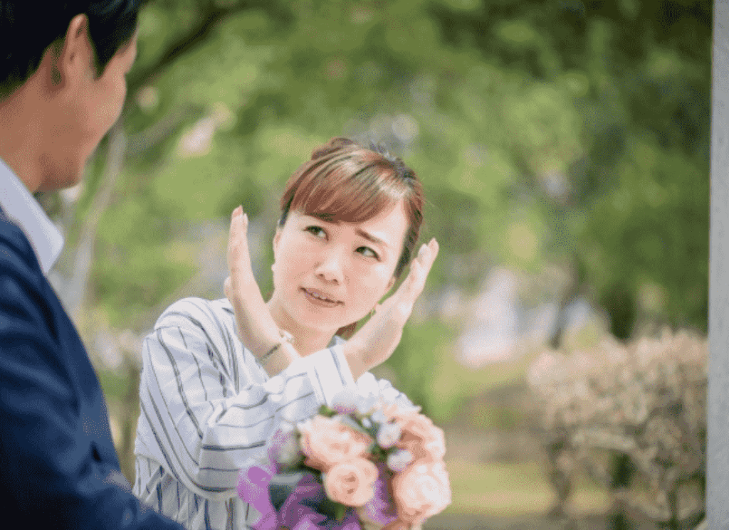 既婚者女性が男性から食事に誘われたとき境界線を引く対処法